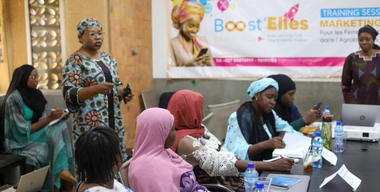 Innovation et Technologie : Catalyseurs de la Croissance des Entreprises Féminines avec Nigérielles